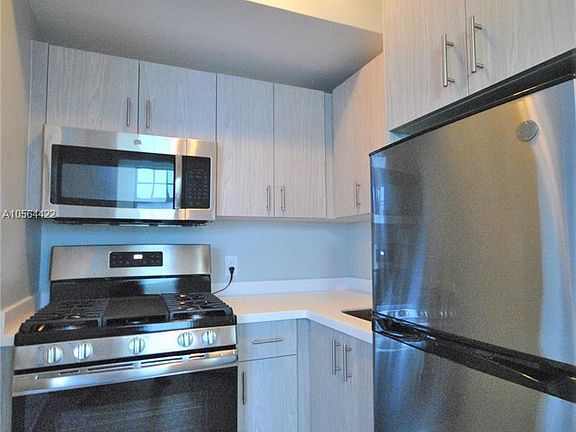 2nd image of 1017 Jefferson Ave