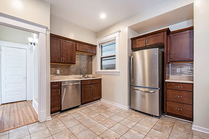 456 Lafayette Ave SE — Photo 30