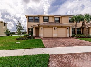 9830 E Villa Cir, Vero Beach, FL 32966