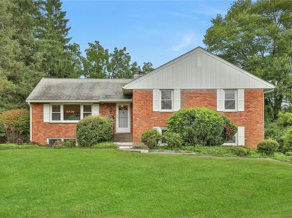 56 Greenwood Lane, Valhalla, NY 10595