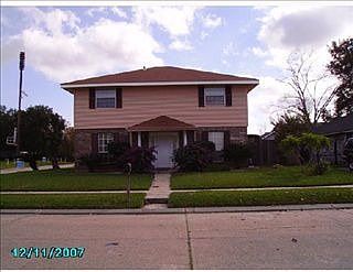1st image of 352 River Oaks Dr
