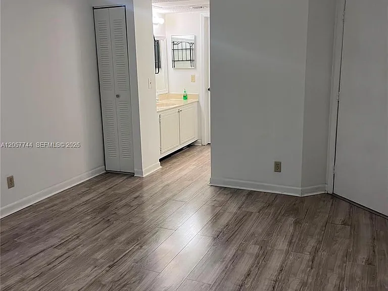 9777 Westview Dr #1121 — Photo 14