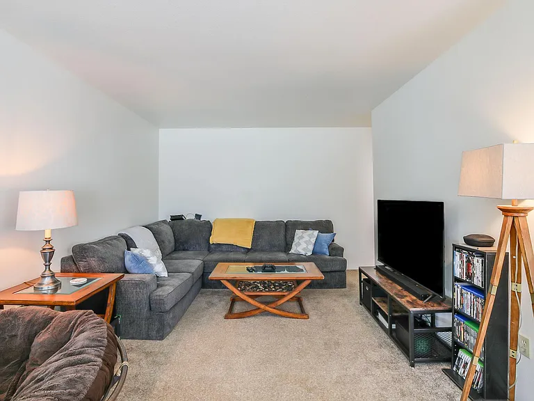 1673 S Levick St #3 — Photo 7
