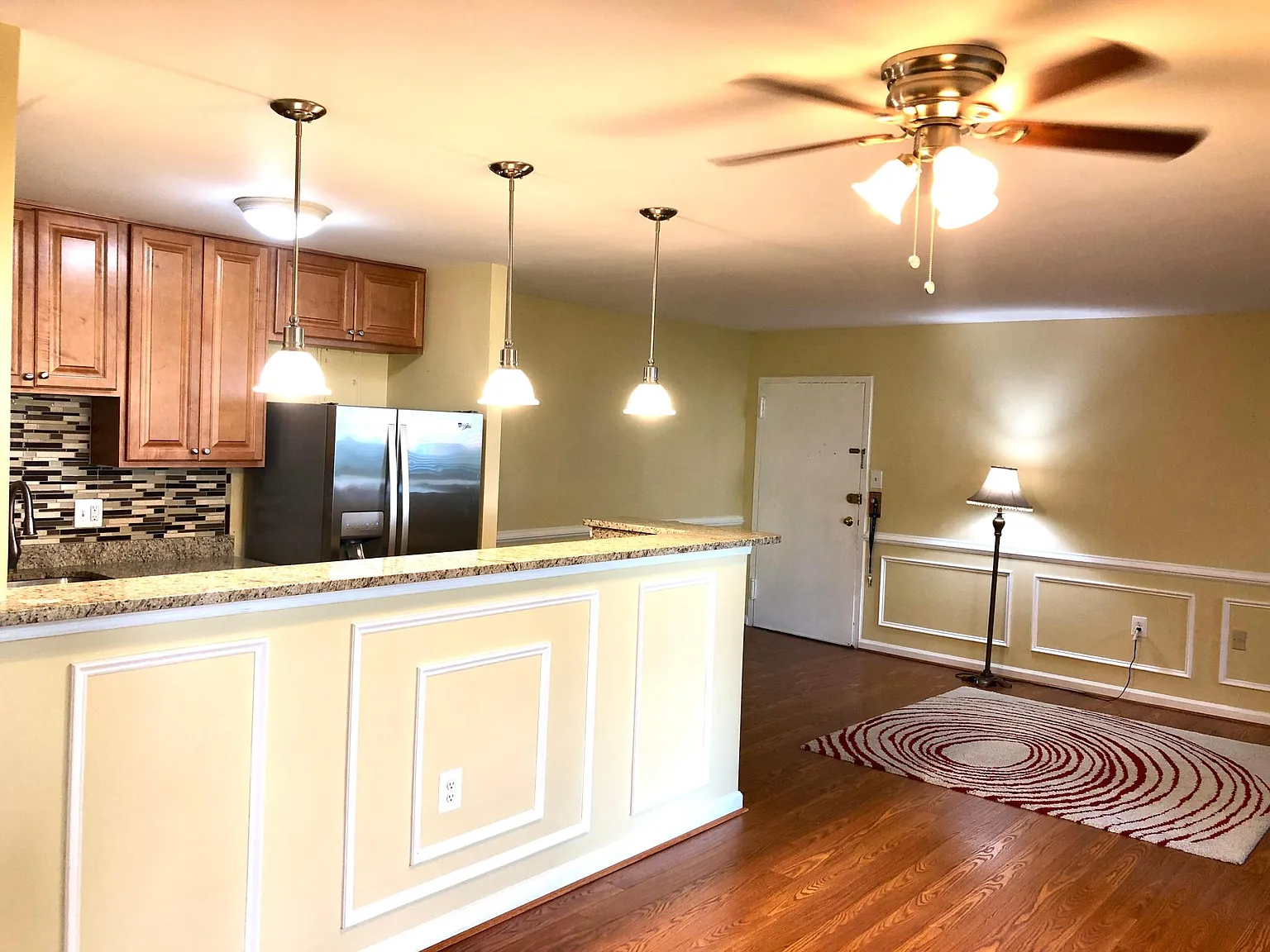 2 bed, 1007 sqft, $2,400 — Photo 2