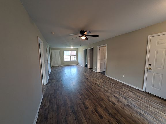 4th image of 1419 Crape Myrtle Dr