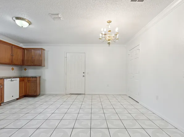 4043 Gray Oak Pl, Dallas, TX 75212