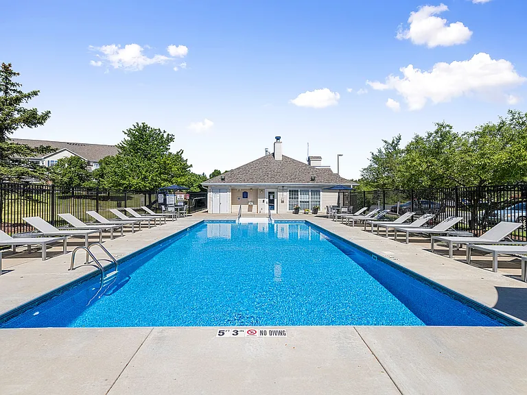 Riverwood Apartments Sparkling Outdoor Pool