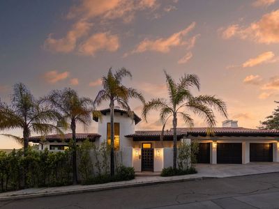 2165 Castilian Dr, Los Angeles, CA, 90068