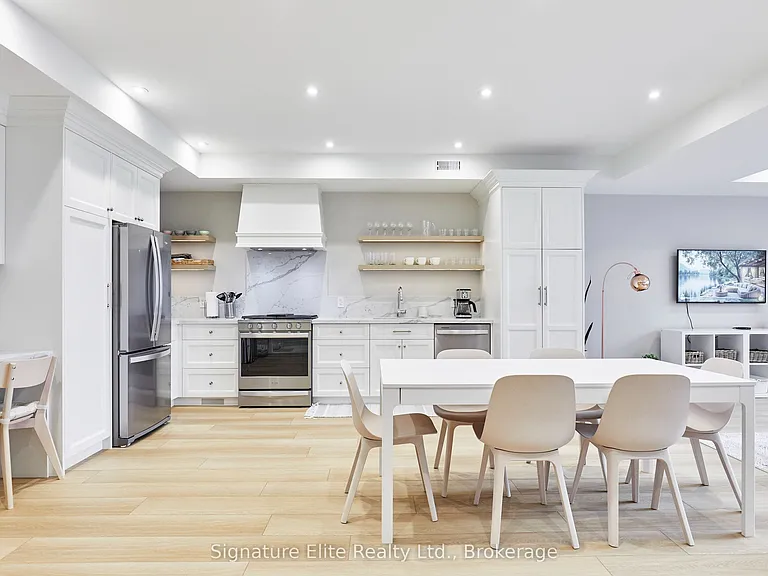 30 Amesbury Dr #2 — Photo 3