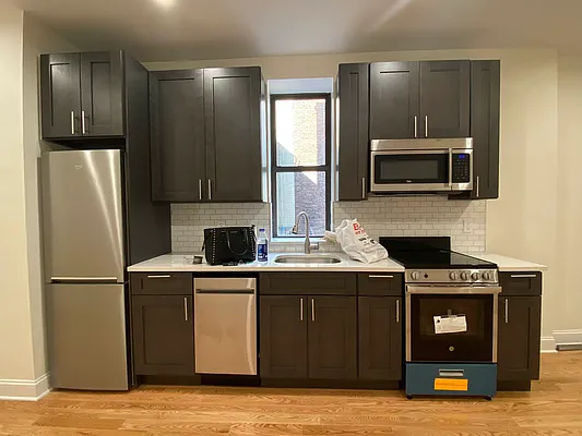 Rented by Urban Real Estate Property Group Inc | media 10