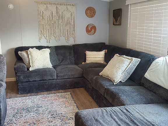 2nd image of 219 McClurg Ln