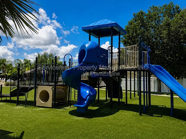 13465 Fladgate Mark Dr — Photo 4