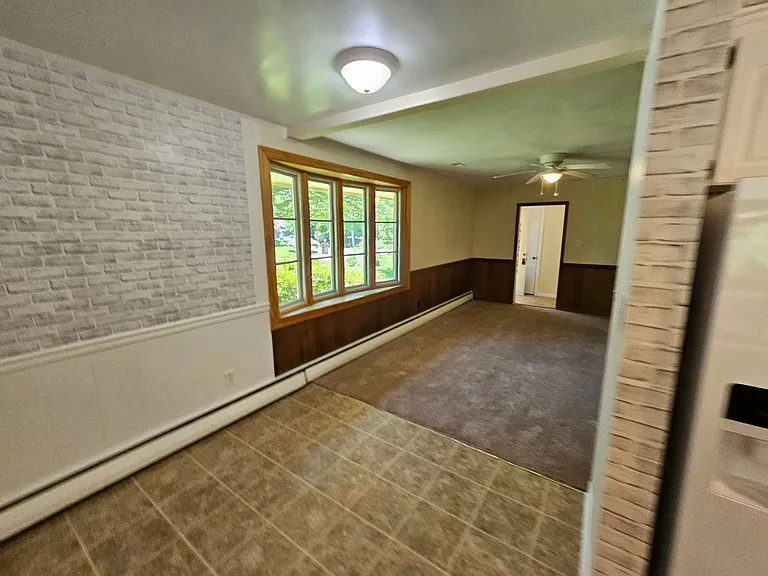 1812 Ashley Dr — Photo 4