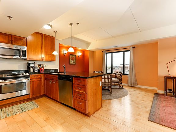 5th image of 111 N Ashley St Suite 902