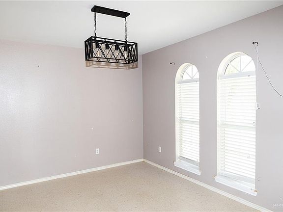 5th image of 2009 Hibiscus Ave