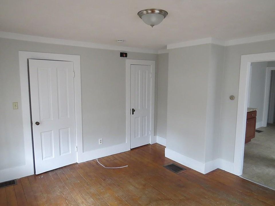 21 Chapman Ave, Easthampton, MA 01027 Zillow