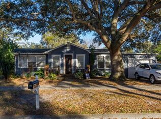 230 6th St NE, Largo, FL 33770