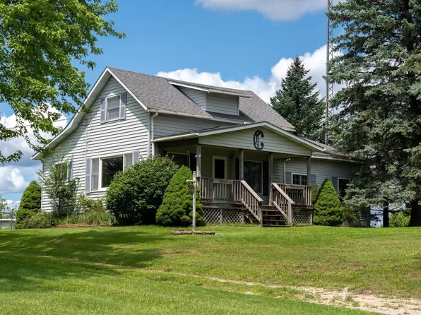 5673 N Littlefield Rd, Weidman, MI 48893