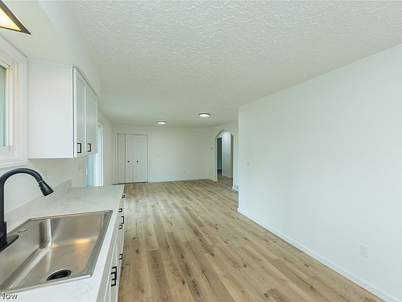 5th image of 1730 W 20th St