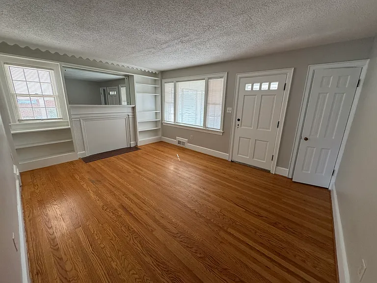 3657 Colonial Ave — Photo 39