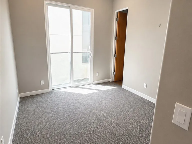 2406 Ocean Dr — Photo 15
