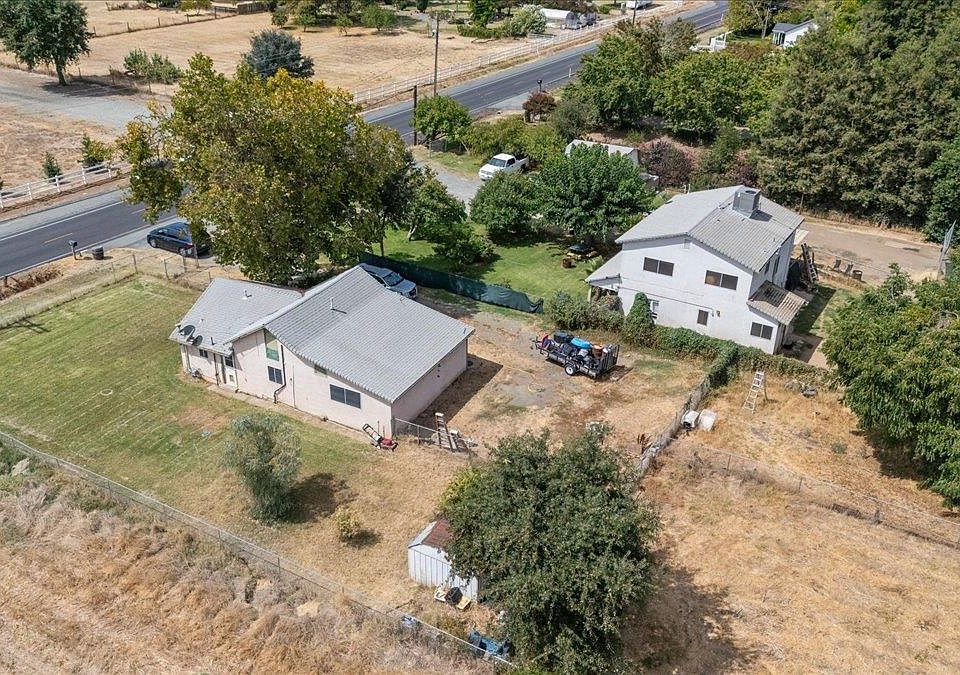 1st image of 3203 E Collier Rd