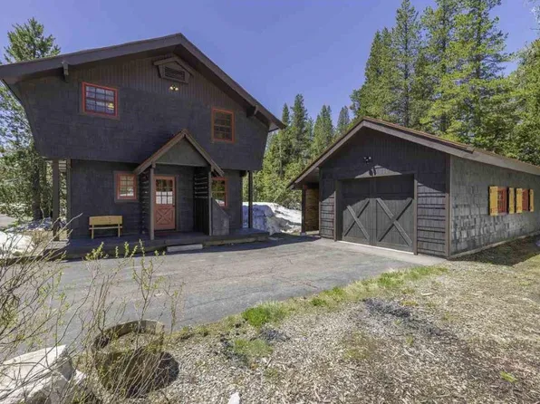 5503 Hemlock Dr, Soda Springs, CA 95728