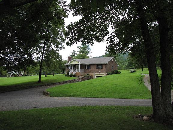 400 Moriah - South Exterior