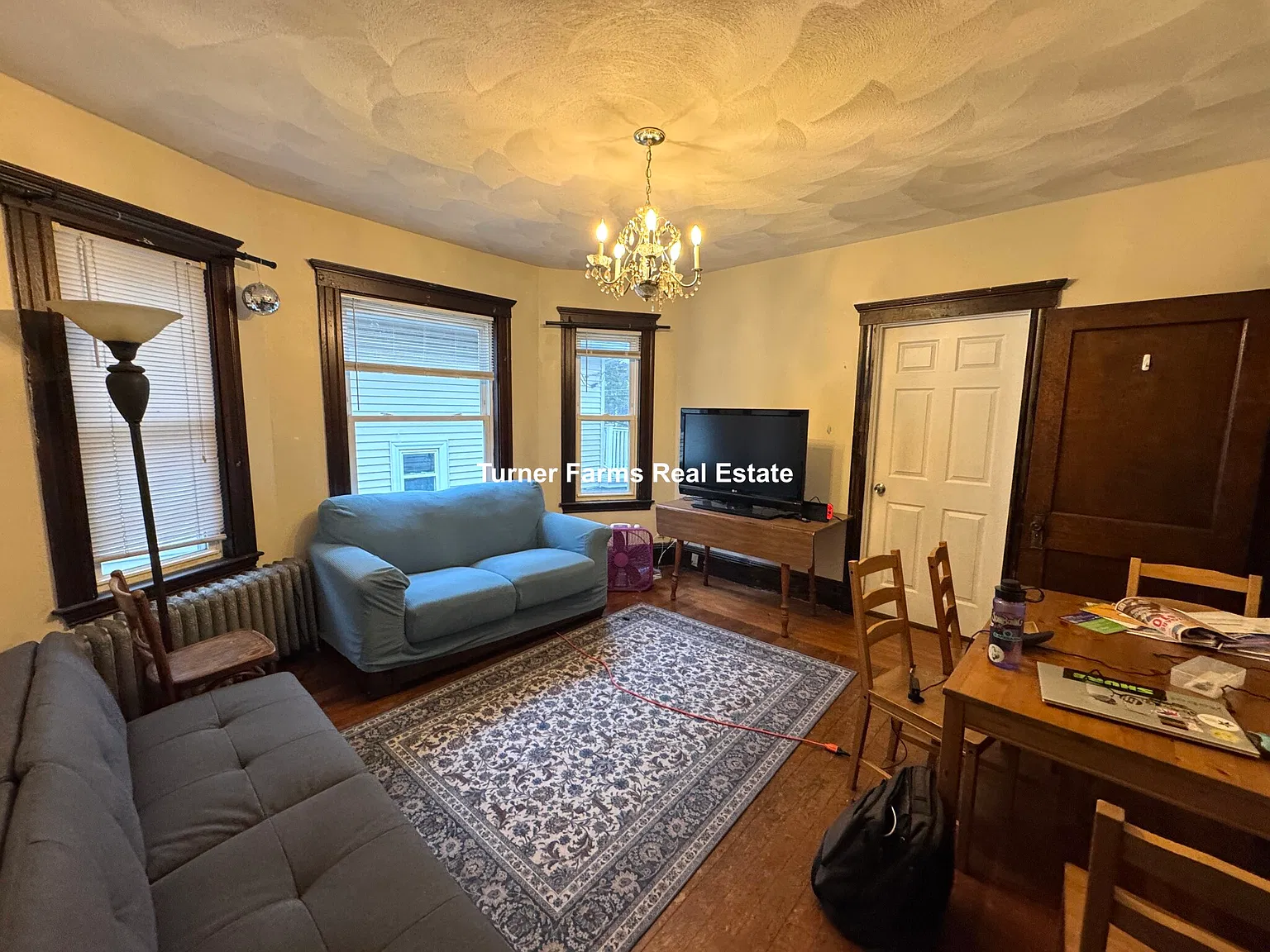5 bed, 9999 sqft, $6,375 — Photo 2