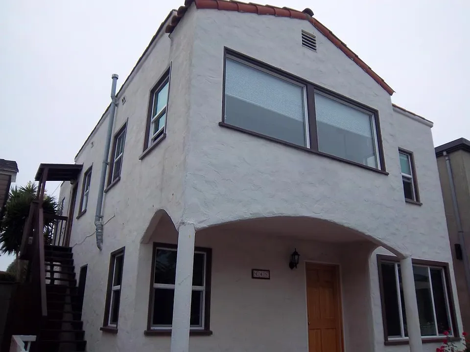Front of duplex, unit is upstairs, bright