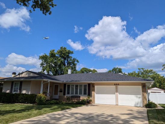 550 Pinewood Dr, Elk Grove Village, IL 60007