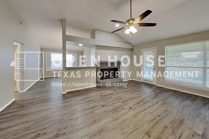 5507 Misty Crest Dr — Photo 3