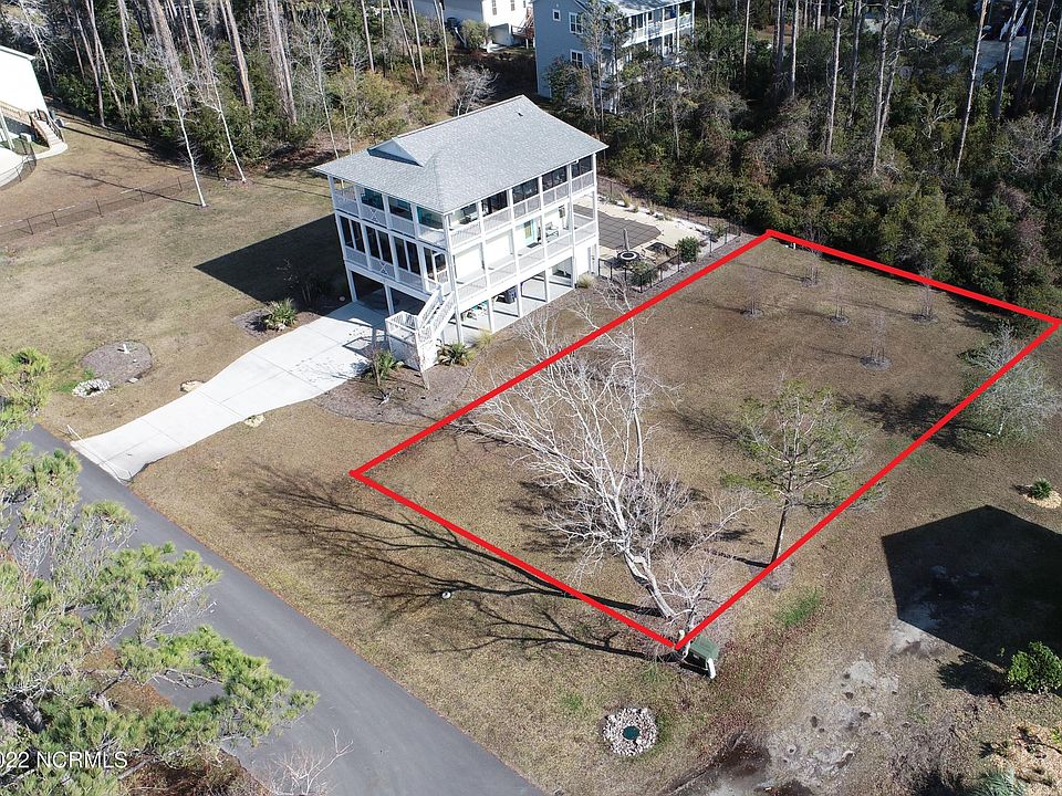 1st image of Lot 10 SE 32nd Street LOT 10