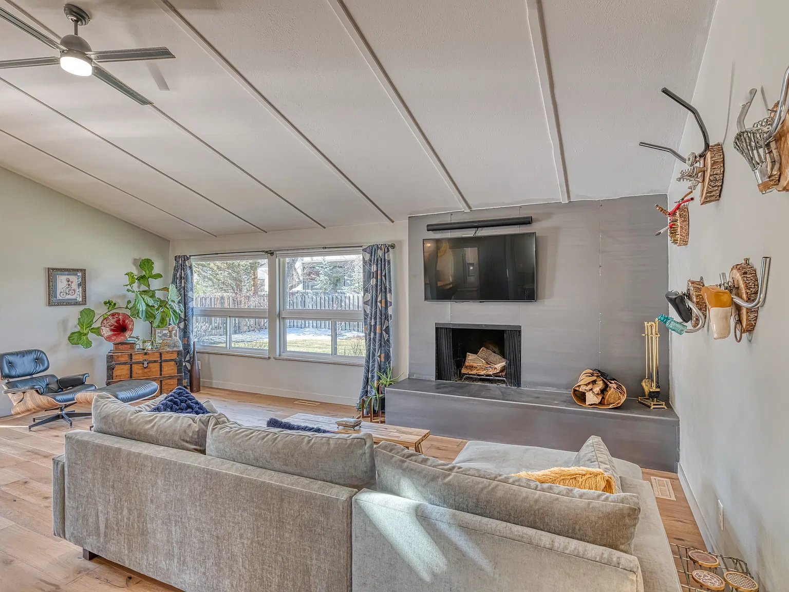 Comanche Dr, Boulder — Photo 2
