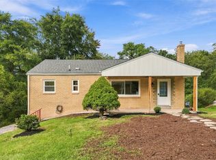 26 Sterling Dr, Coraopolis, PA 15108