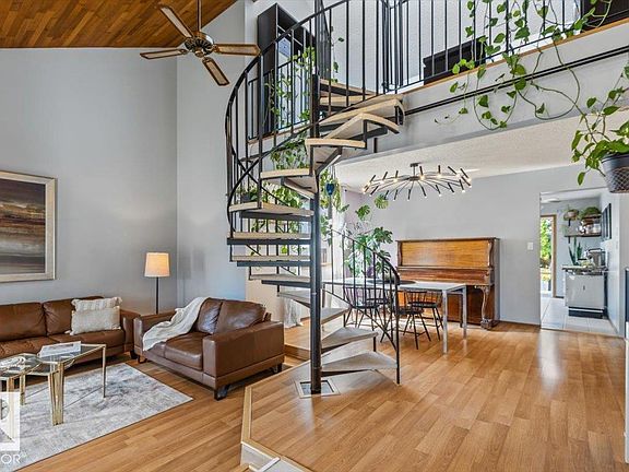 4th image of 6 Laird Pl
