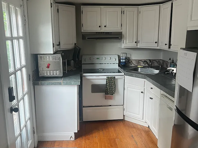 139 Marlborough St #3 — Photo 4