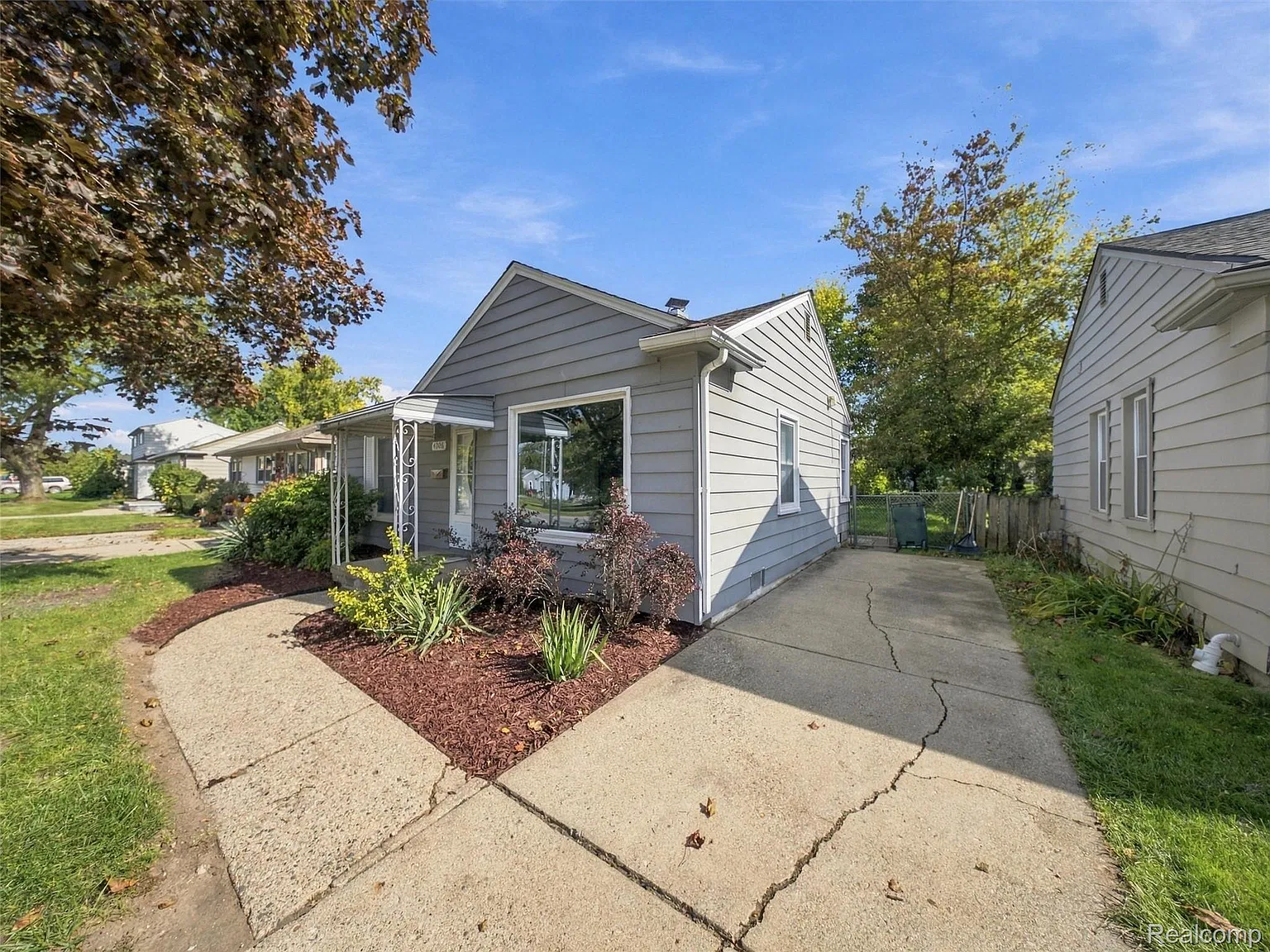 2 bed, 1.0 bath, 756 sqft, $1,850 — Photo 3
