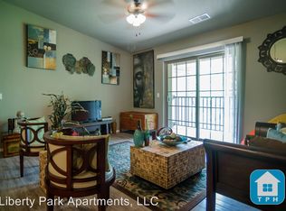 111 Liberty Pkwy APT B12, Saint Robert, MO 65584