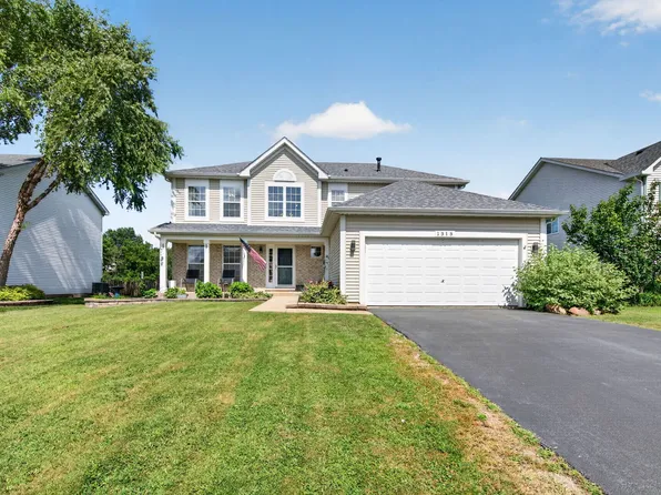 1313 Wabena Ave, Minooka, IL 60447
