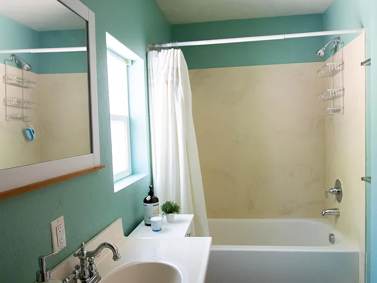 Shower / Bathtub