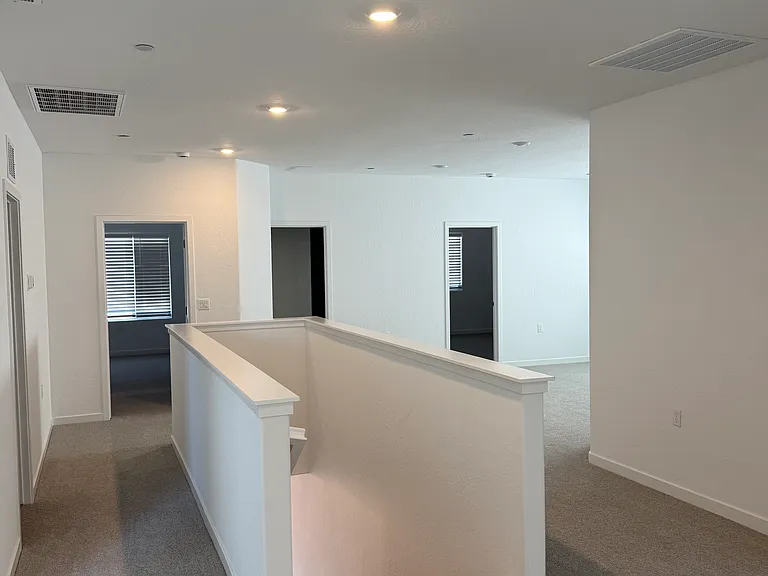 3290 La Mirada Ave — Photo 11