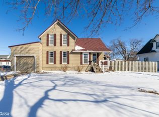 1924 1st Ave, Perry, IA 50220