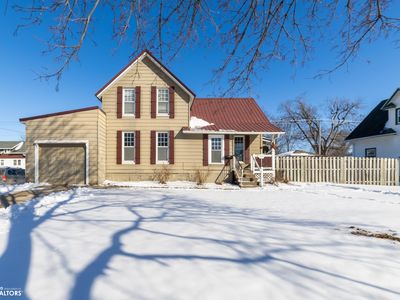 1924 1st Ave, Perry, IA, 50220