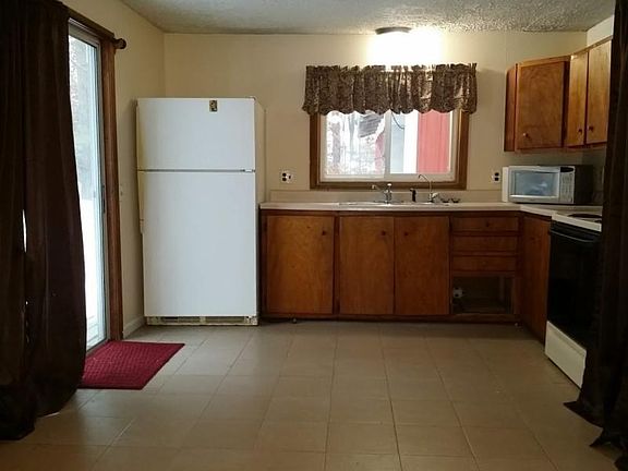 5th image of 9885 Big Pine St