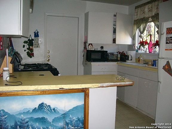 3rd image of 5711 Middlefield Dr