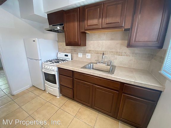 5th image of 3923 1/2 Haines St