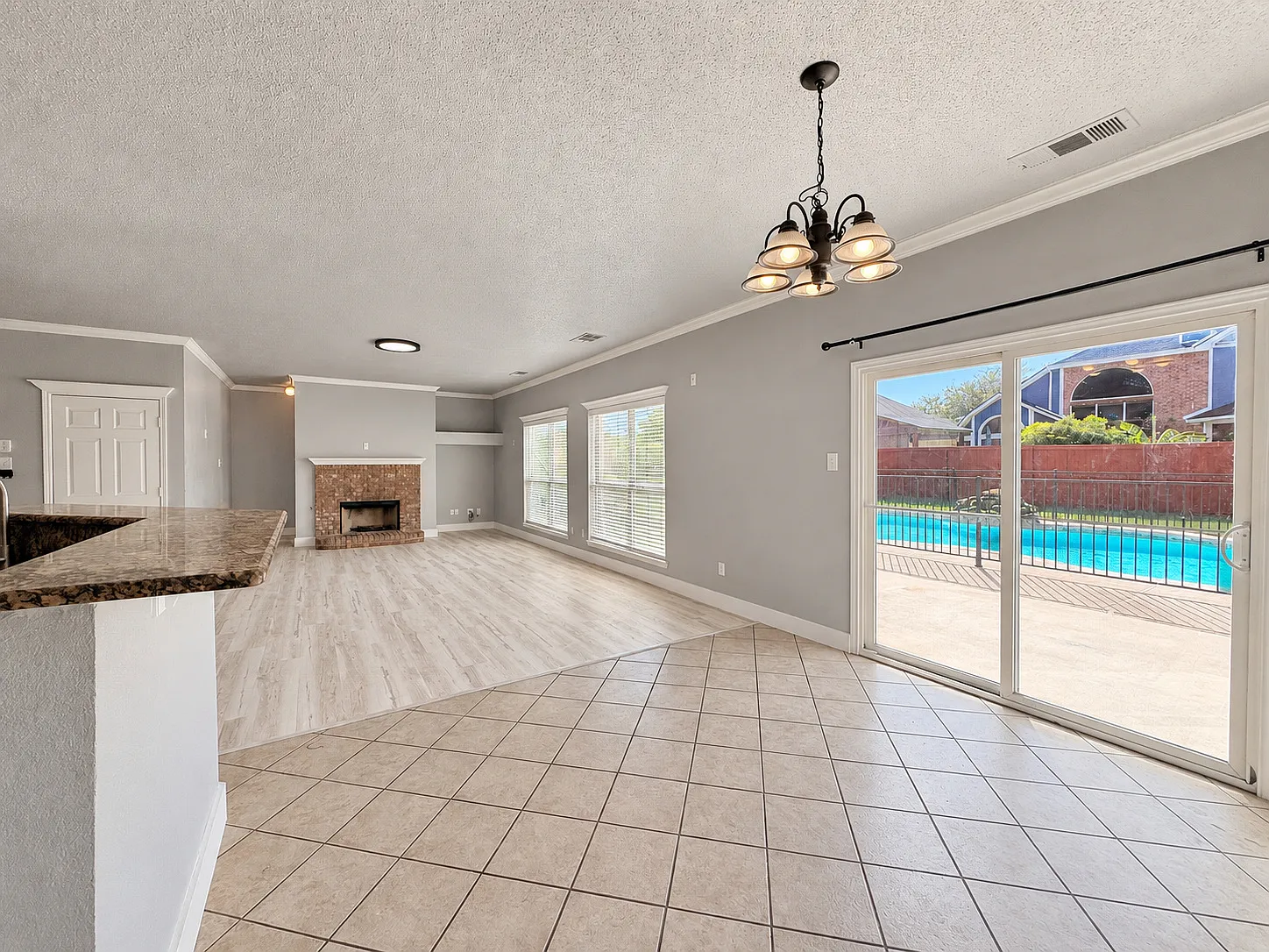 4 bed, 3120 sqft, $3,099 — Photo 4