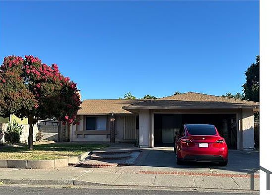 1st image of 2816 Elmhurst Cir
