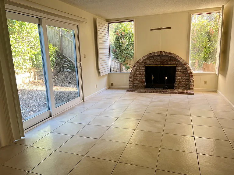 233 Calvin Pl — Photo 12